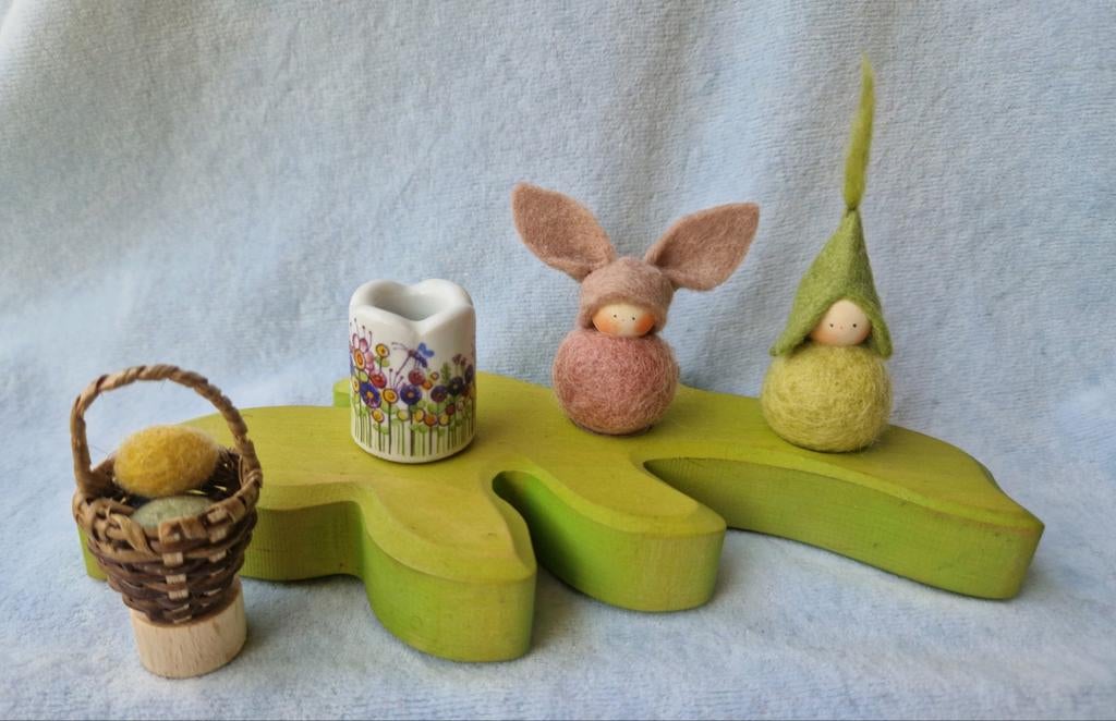 Jaarring steker popje Vrije School Seizoenstafel Lente Pasen, Verzenden, Nieuw, Figuurtje(s), Wolvilt