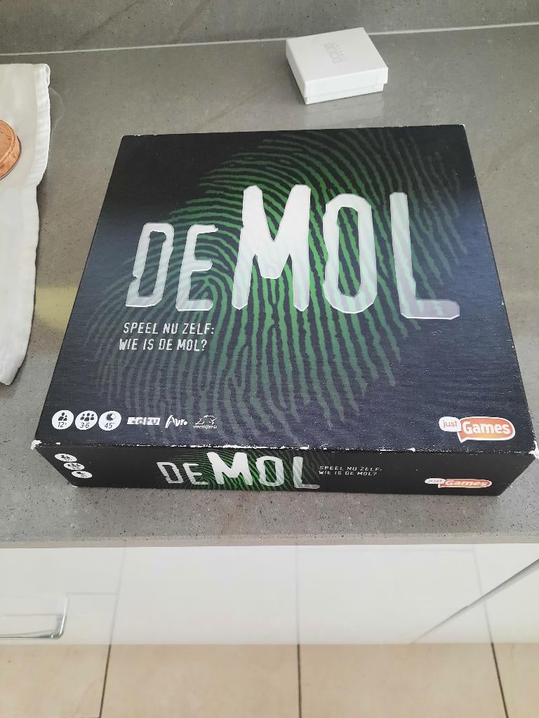 bordspel Wie is de Mol?, Vijf spelers of meer, Ophalen of Verzenden, Nieuw, Just Games