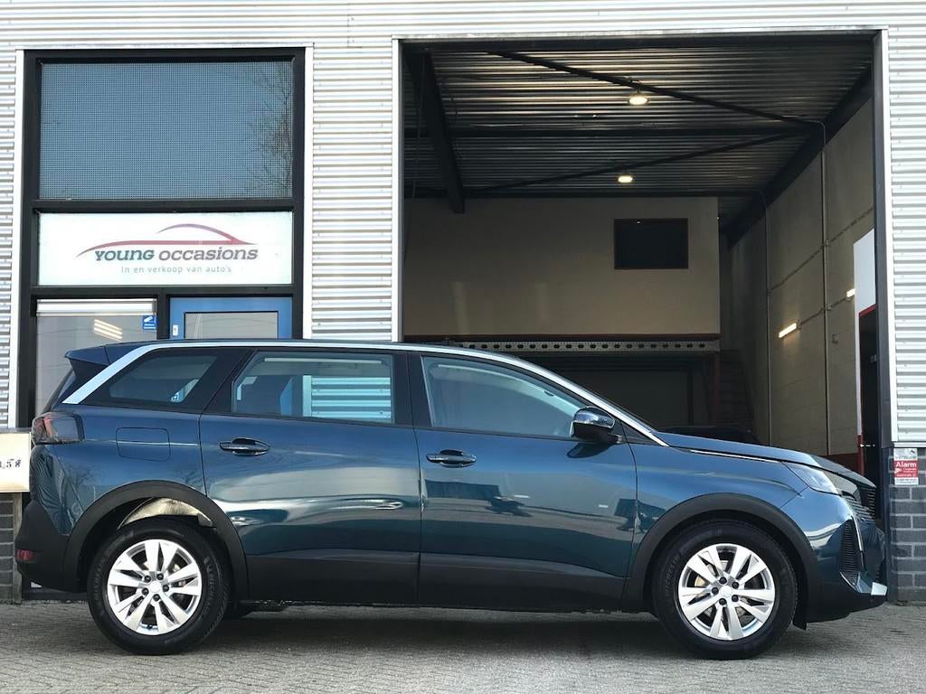 Peugeot 5008 1.2 PureTech Blue Lease Active|Trekhaak|LM|Navi, Gebruikt, Euro 6, 1199 cc, Blauw