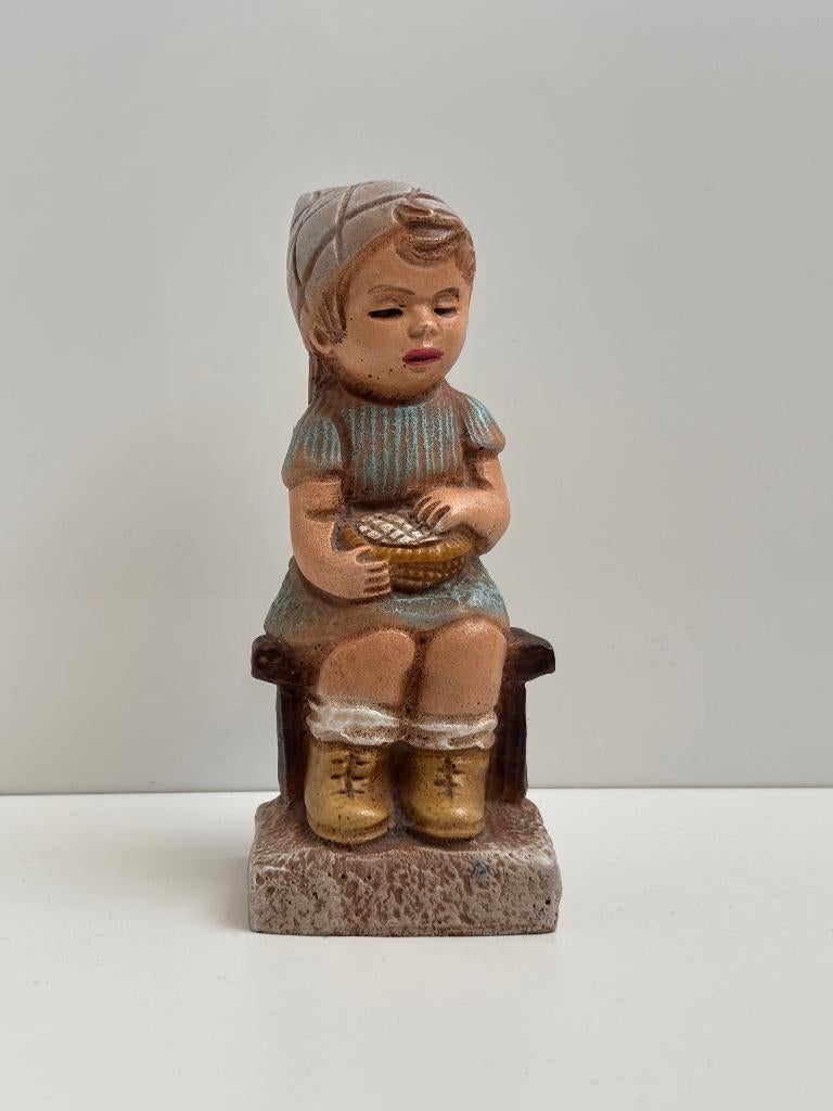 Prachtig beeldje meisje, Anton Perree. Gemerkt met A.P. 441., Verzamelen, Ophalen of Verzenden, Gebruikt, Mens