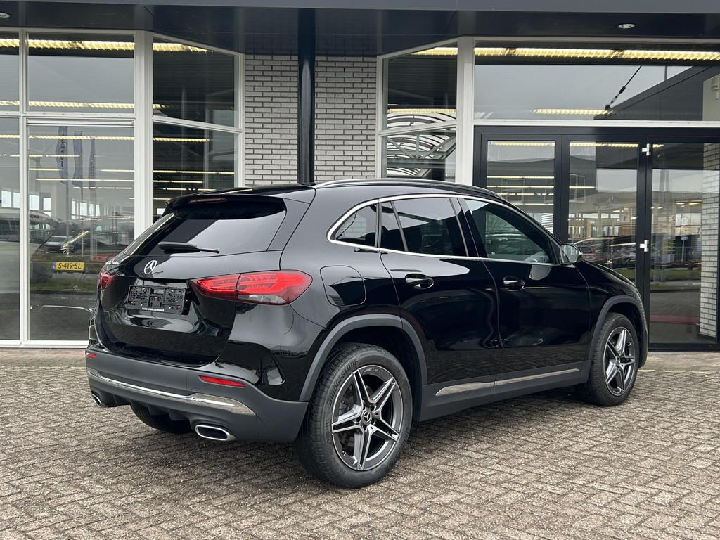Mercedes-Benz GLA-klasse 250 e AMG | Panoramadak | Head-Up, 4 cilinders, 16 kWh, Zwart, Bedrijf