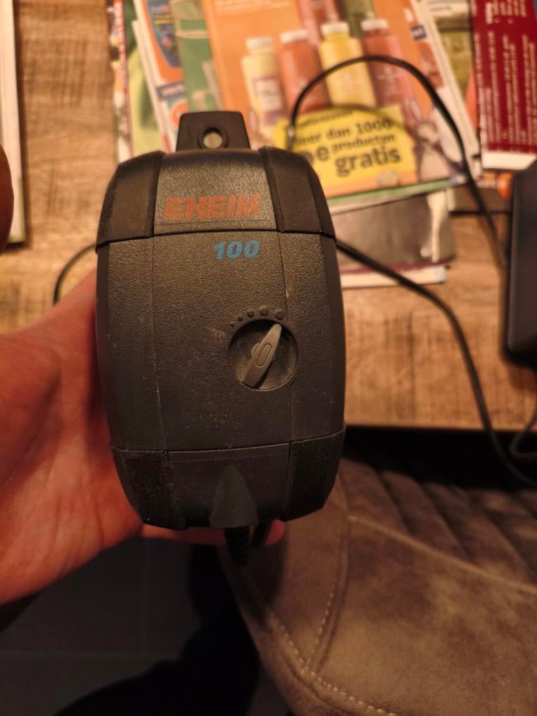 Luchtpompen, en diverse benodigheden voor aquaria., Auto diversen, Carkits, Gebruikt, Ophalen