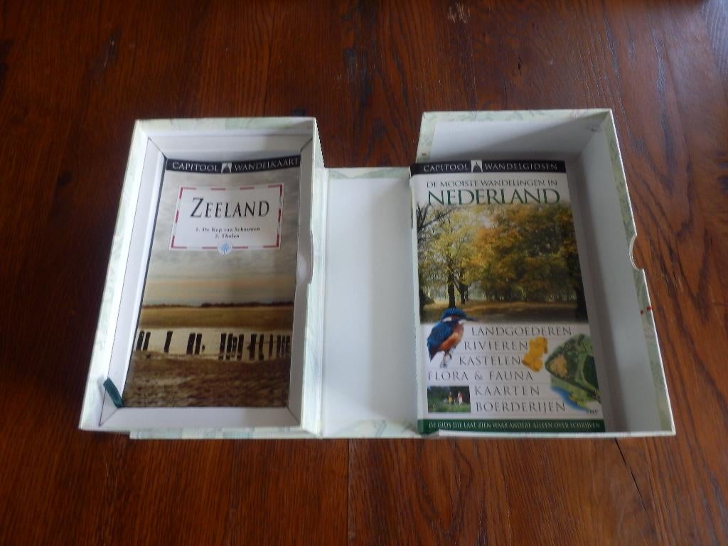 Capitool wandelgidsen de mooiste wandelingen in Nederland., Boeken, M. Dekkers M. Kingma., Capitool, Fiets- of Wandelgids, Ophalen of Verzenden