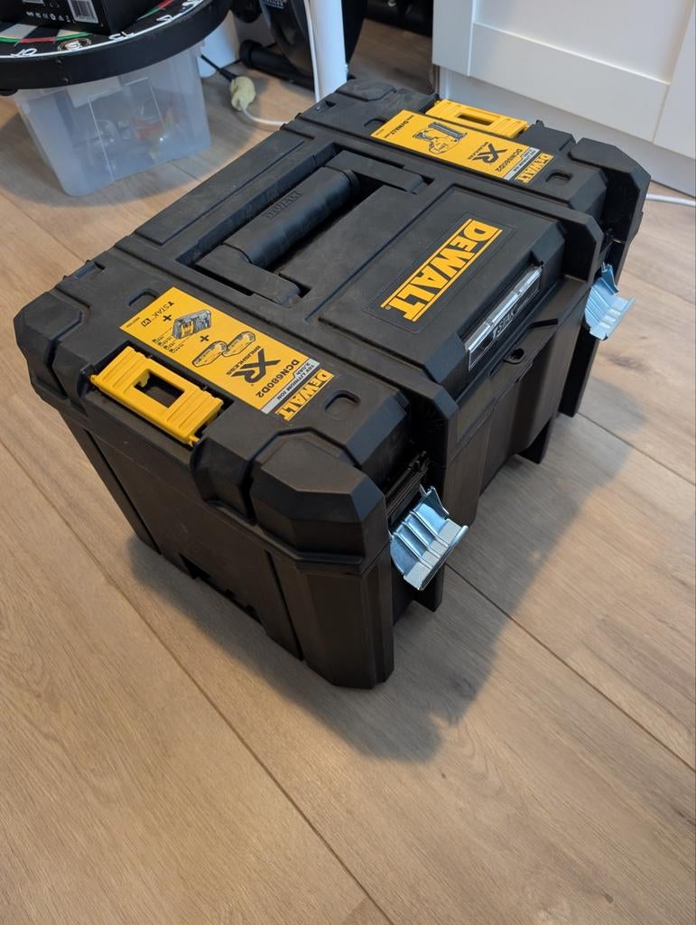 Nieuwe DeWalt DCN680D2 18V Accu tacker met 2 accu's en lader, Ophalen of Verzenden, Nieuw