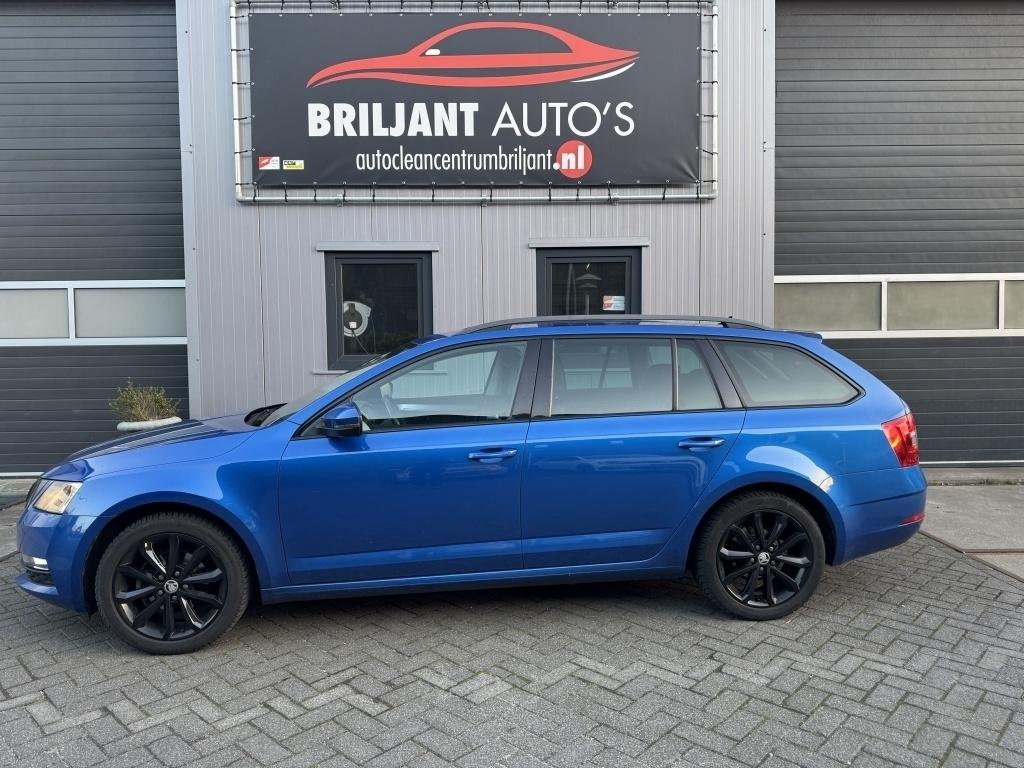 Skoda Octavia Combi Navi Lm 18inch 1.6 TDI Grt Amb Bns, 1227 kg, Gebruikt, 4 cilinders, Blauw