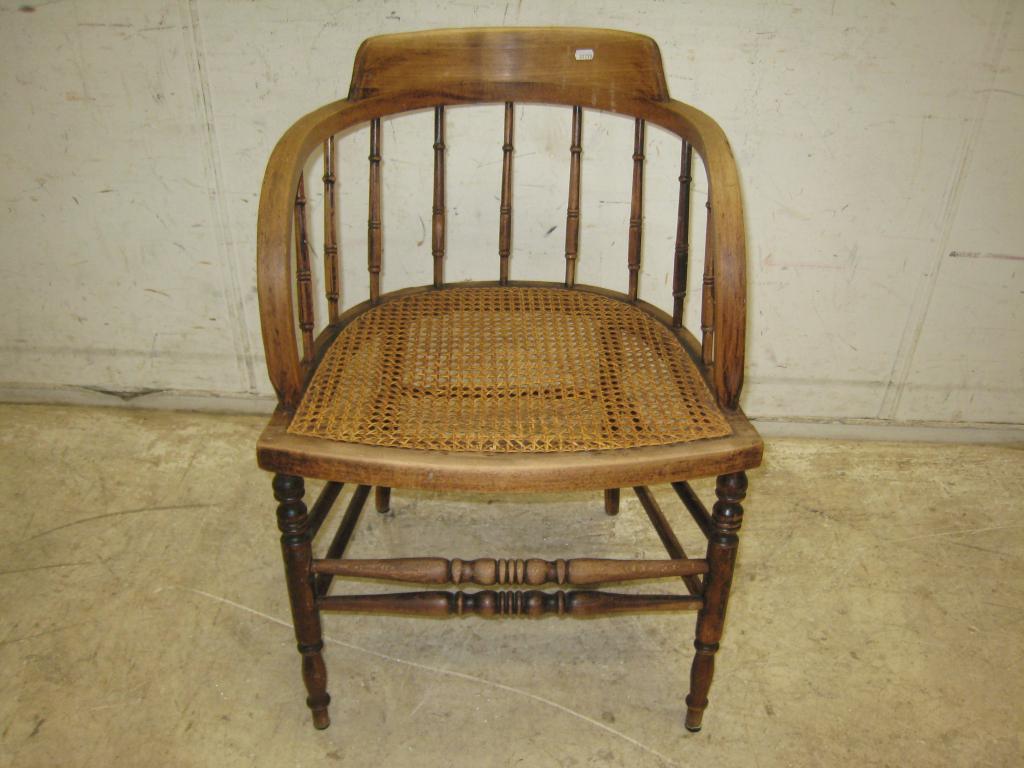 Antieke captain's chair