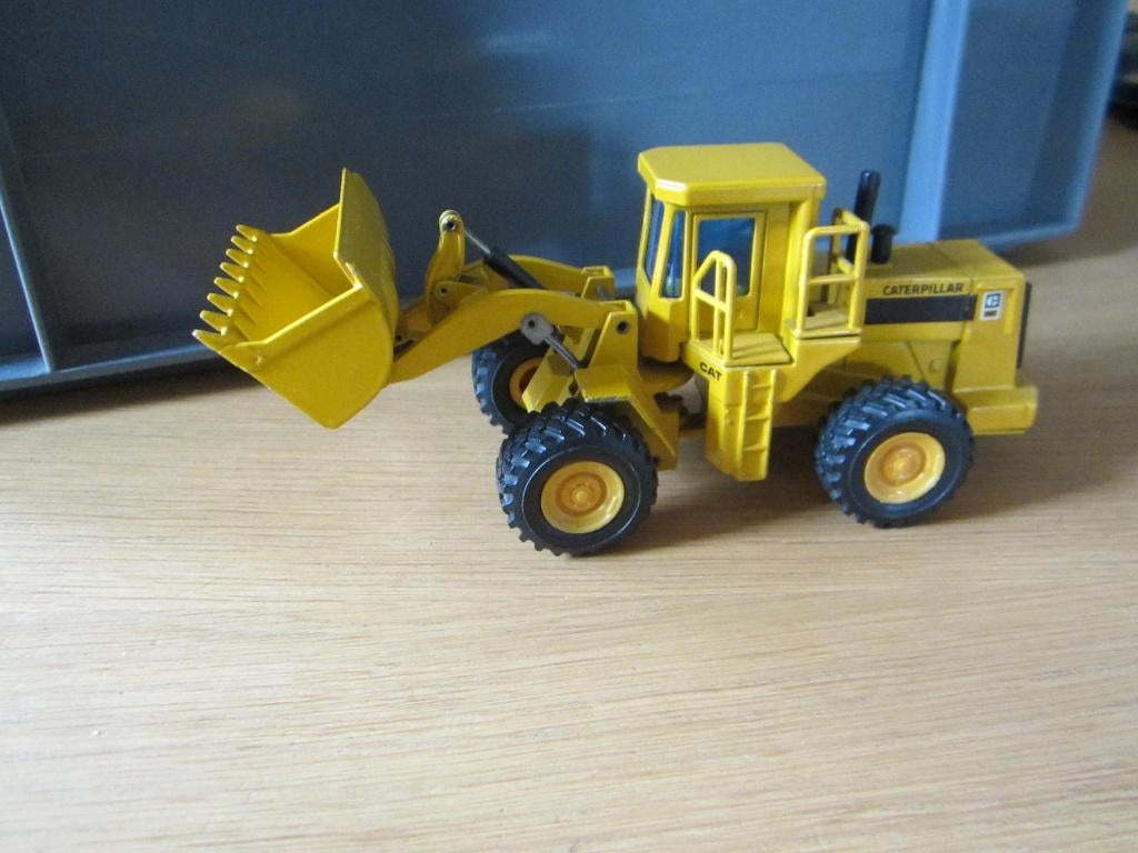 CAT 966D, Ophalen of Verzenden, Zo goed als nieuw, Bus of Vrachtwagen, NZG