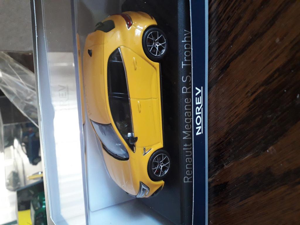 Renault Megane RS 1/43 Jaune Norev., Ophalen of Verzenden, Nieuw, Auto, Norev