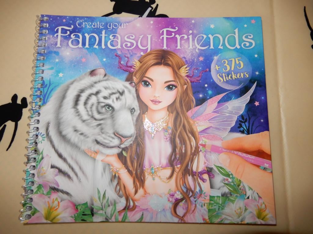 Topmodel Fantasy Friends Dress me up sticker boek NIEUW, Verzenden, Nieuw, Knutselen