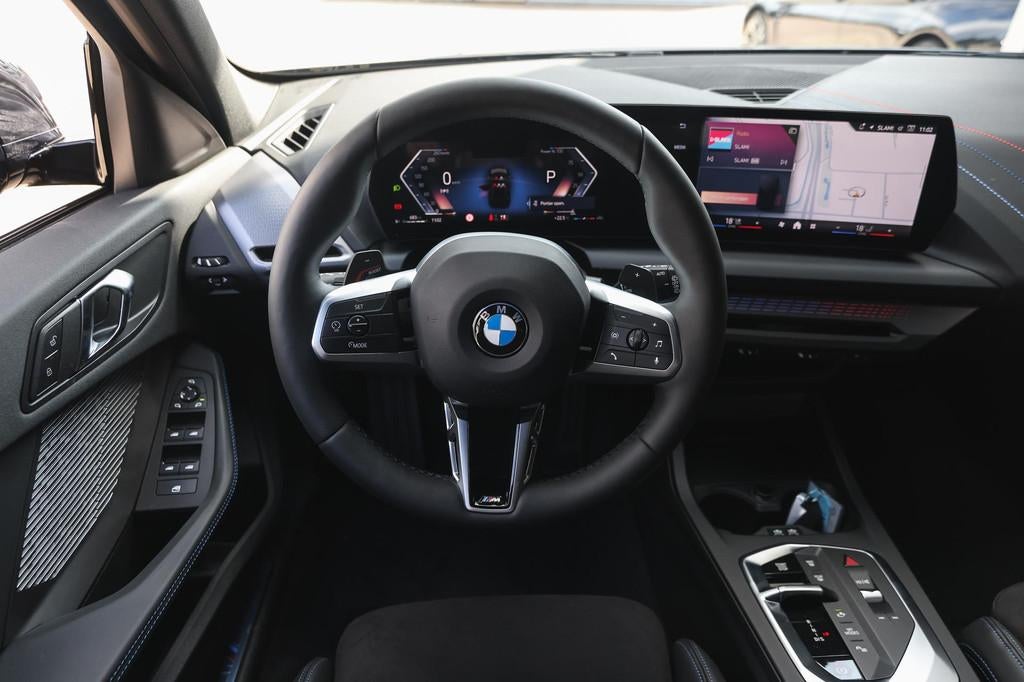 BMW 1 Serie 120 M Sport Automaat / Sportstoelen / Adaptieve, Zwart, 156 pk, Zwart, Bedrijf