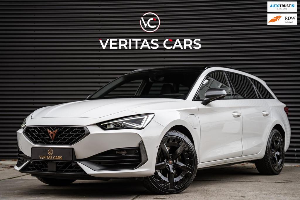 Cupra Leon ST 1.4 e-Hybrid 245PK|BTW|Camera|Carplay|Drive Pr, Gebruikt, 4 cilinders, Leon, Wit