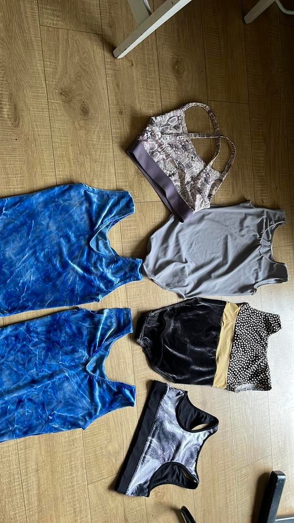 Turnpakje 164 170 176 blauw zwart grijs gratis top, Sport en Fitness, Turnen, Zwart, Ophalen of Verzenden, Zo goed als nieuw, Turnpak(je)