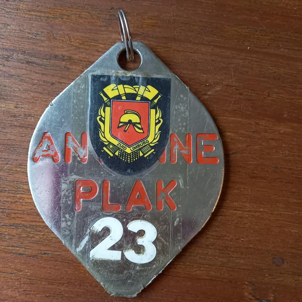 Brandweerplaatje met embleem, Ophalen of Verzenden, Landmacht, Overige gebieden, Embleem of Badge