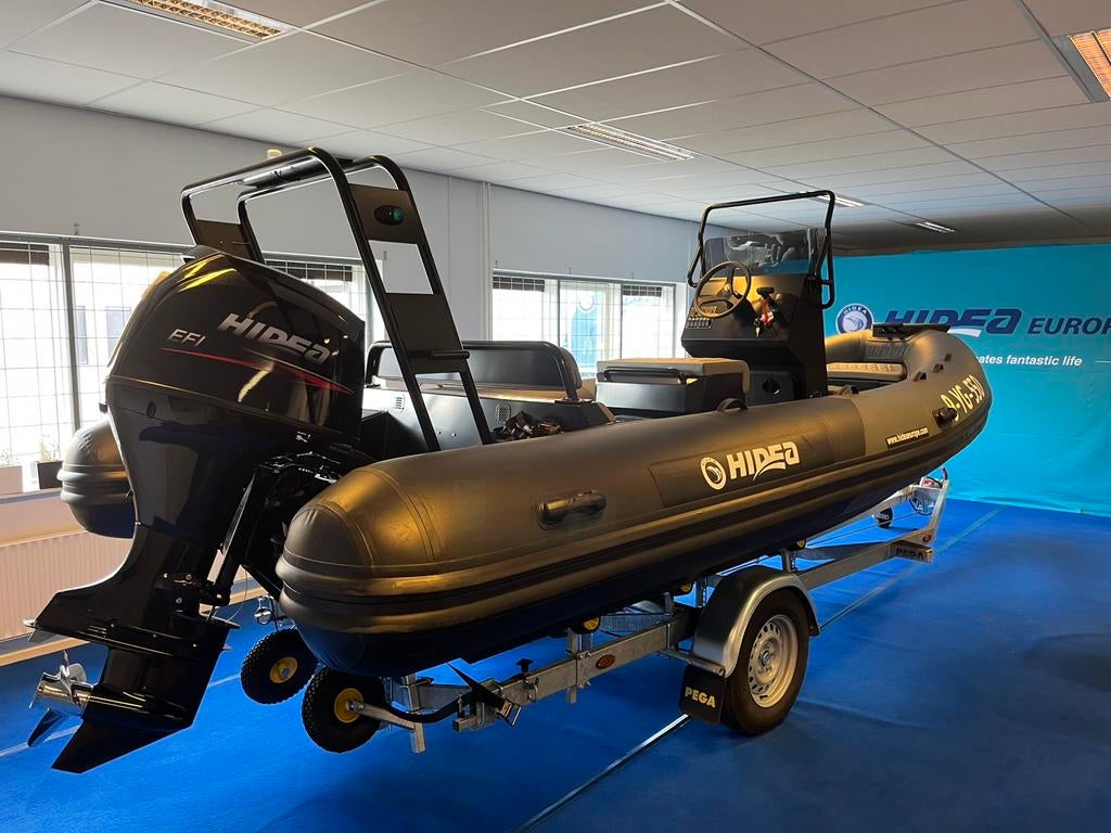 Hidea Aluminium RIB 580 incl. 100 pk 4 takt en Pega trailer, Aluminium, 70 tot 120 pk, Zo goed als nieuw, Benzine