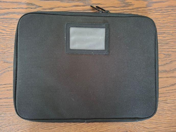 Zwarte laptopsleeve CaseLogic, Ophalen of Verzenden, 12 inch, Zo goed als nieuw, Case Logic