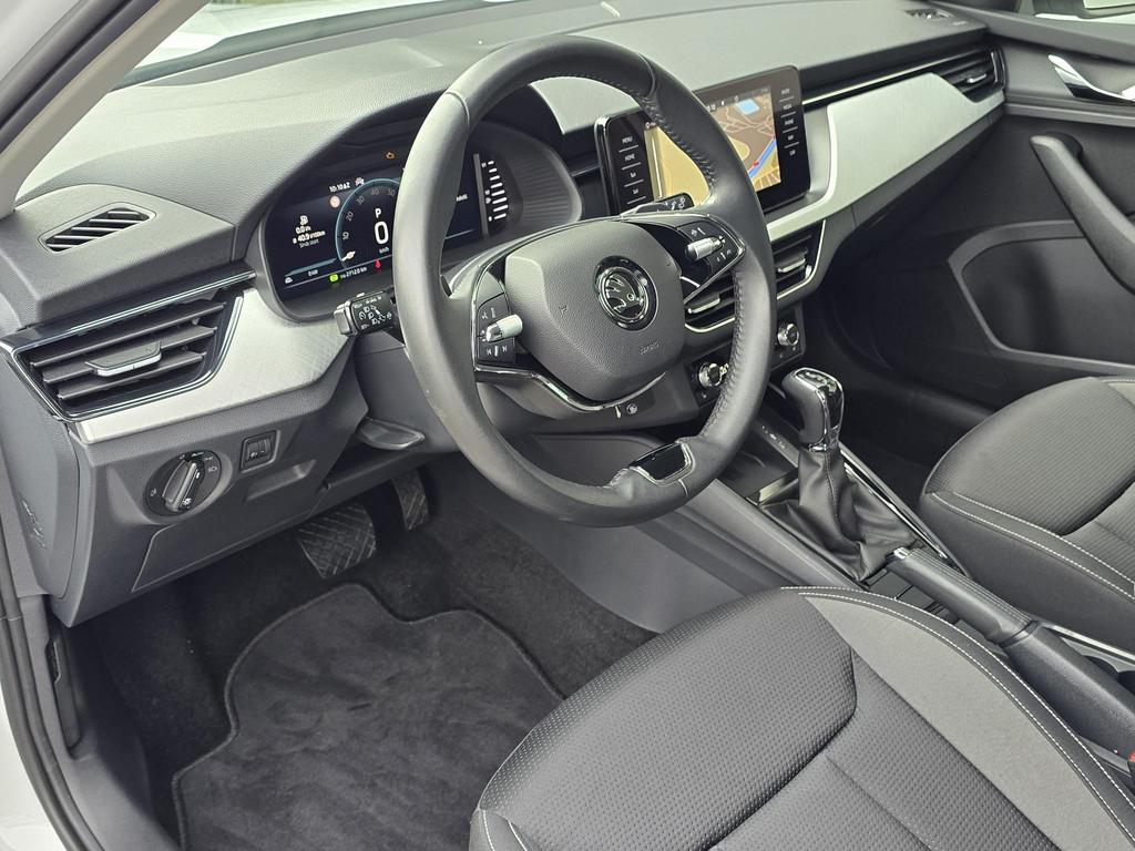 Skoda Kamiq 1.0 TSI Selection Virtual Cockpit Carplay Naviga, Stof, Gebruikt, Wit, 3 cilinders
