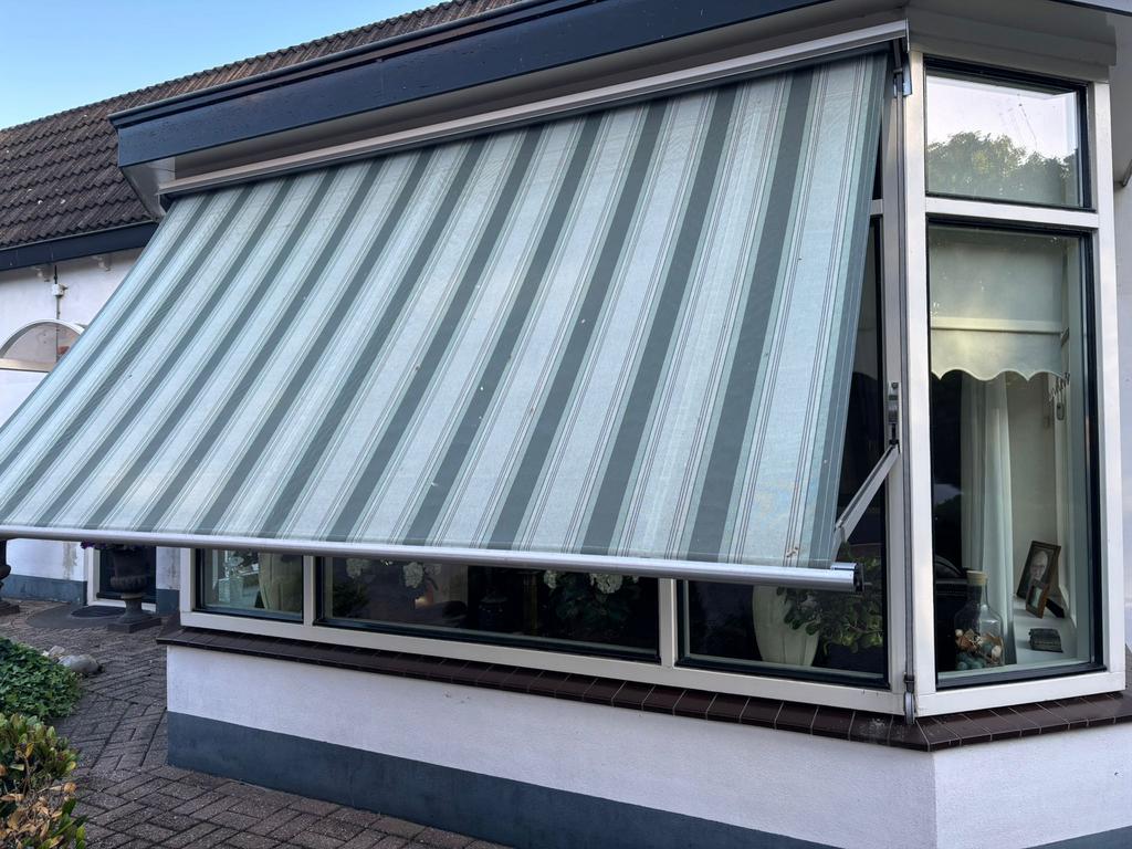 Uitval scherm 3,20 breed 1,90 lang, Ophalen of Verzenden