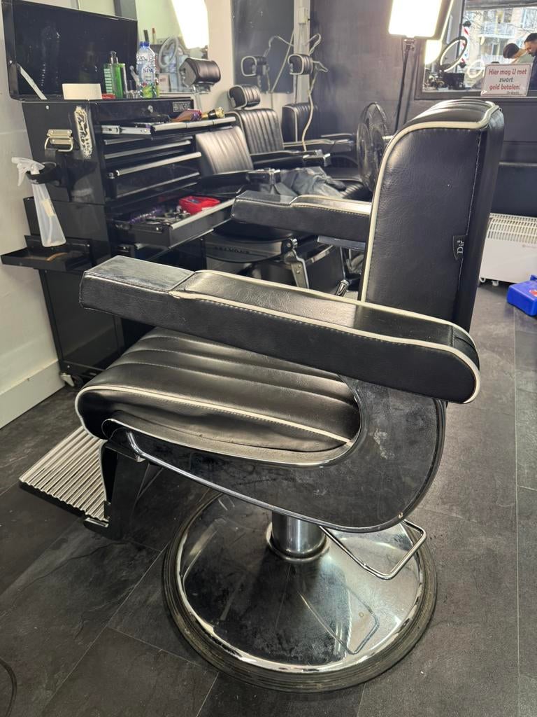 Barber stoel, Ophalen, Gebruikt, Twee, Zwart