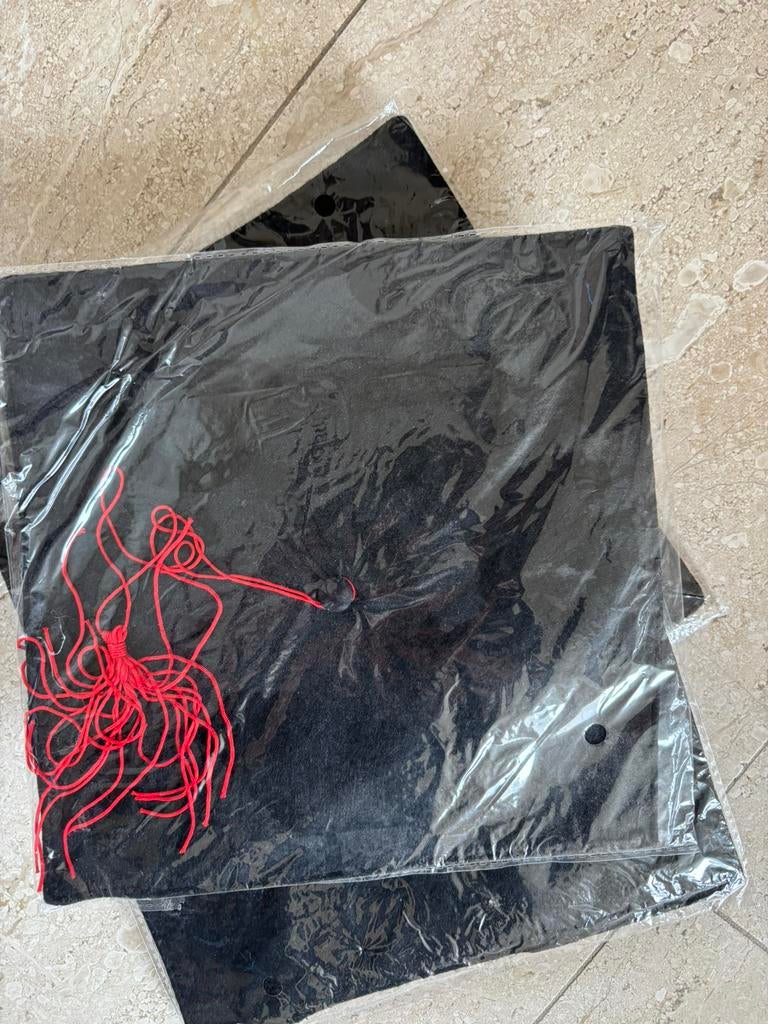 3 nieuw verpakte excamen petten, Ophalen, Zo goed als nieuw, Carnaval