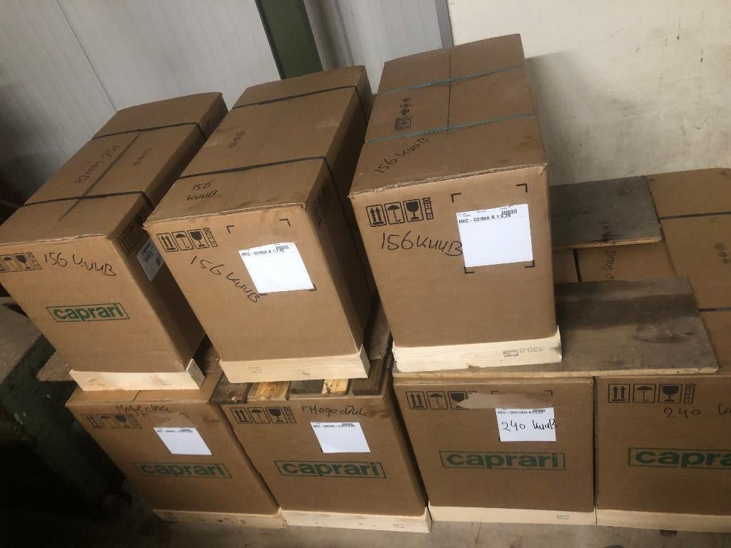 Nieuwe Caprari aftakas pompen los in de krat geleverd., Ophalen, Nieuw, Beregeningspomp