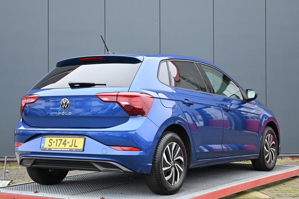 Volkswagen Polo 1.0 TSI Life automaat (bj 2023), Stof, Gebruikt, Blauw, 49 €/maand