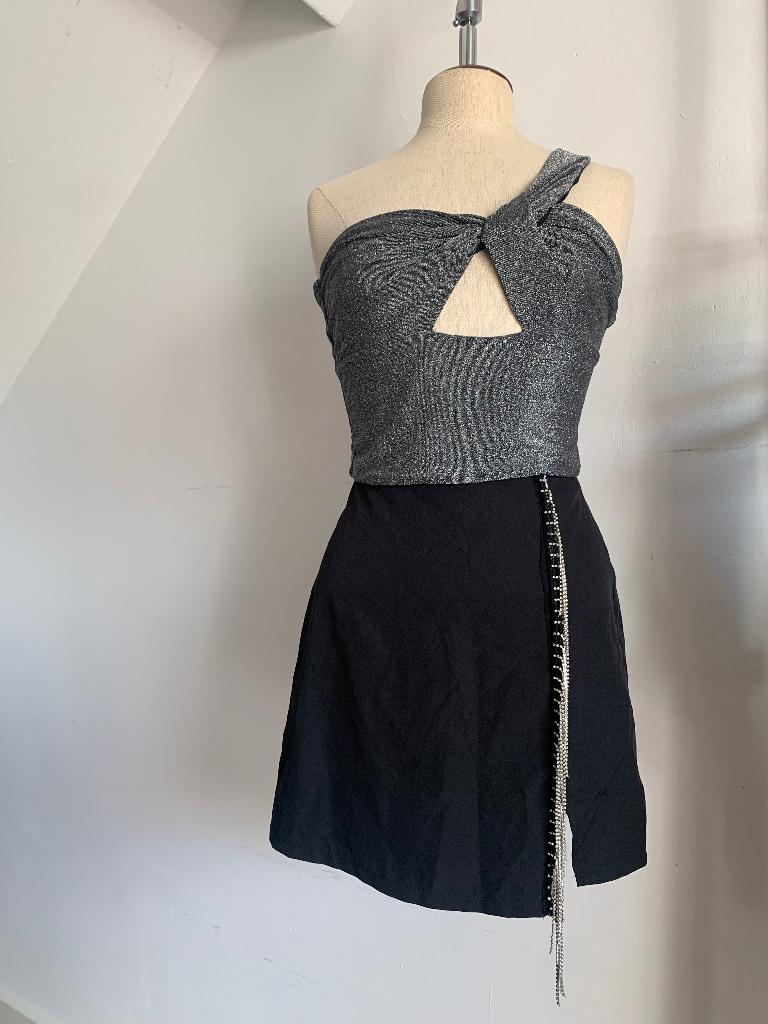 Loavies a-symetrische top zilver metallic zwart L = M/38, Maat 38/40 (M), Verzenden, Zwart, Zonder mouw