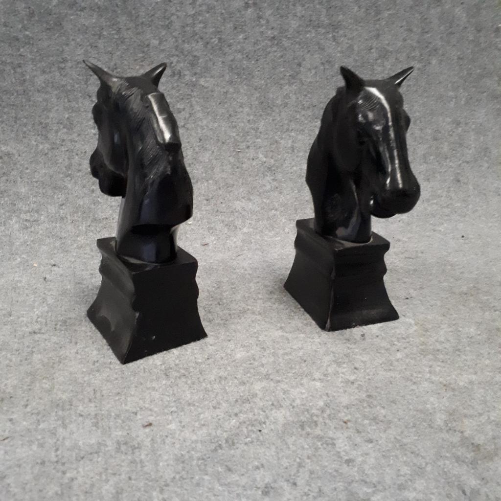 Boekensteunen, Ophalen, Brons