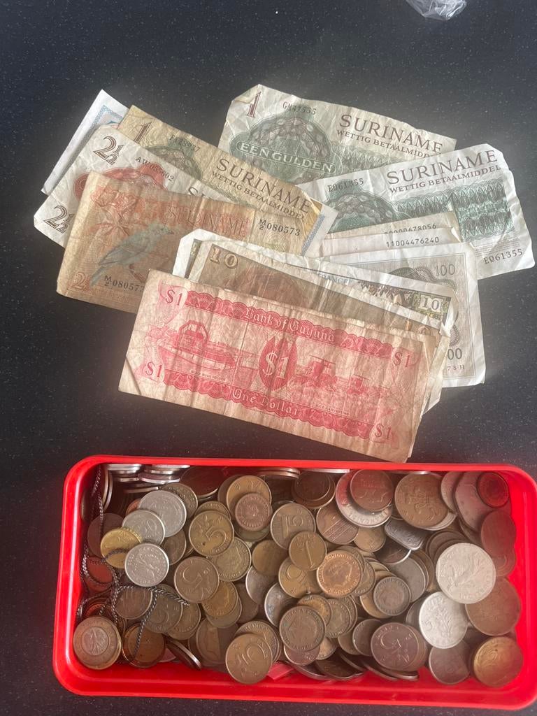 Bakje muntgeld en papiergeld, Postzegels en Munten, Munten en Bankbiljetten | Verzamelingen, Ophalen of Verzenden, Buitenland