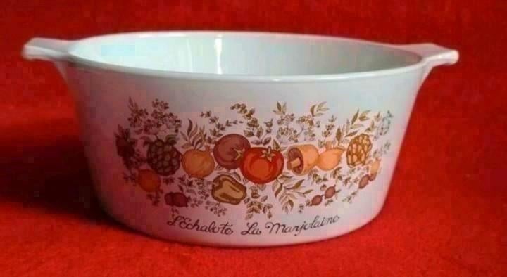 Vintage Corning ware schaal L'Echalote La Marjolaine 19,5cm, Ophalen of Verzenden, Zo goed als nieuw