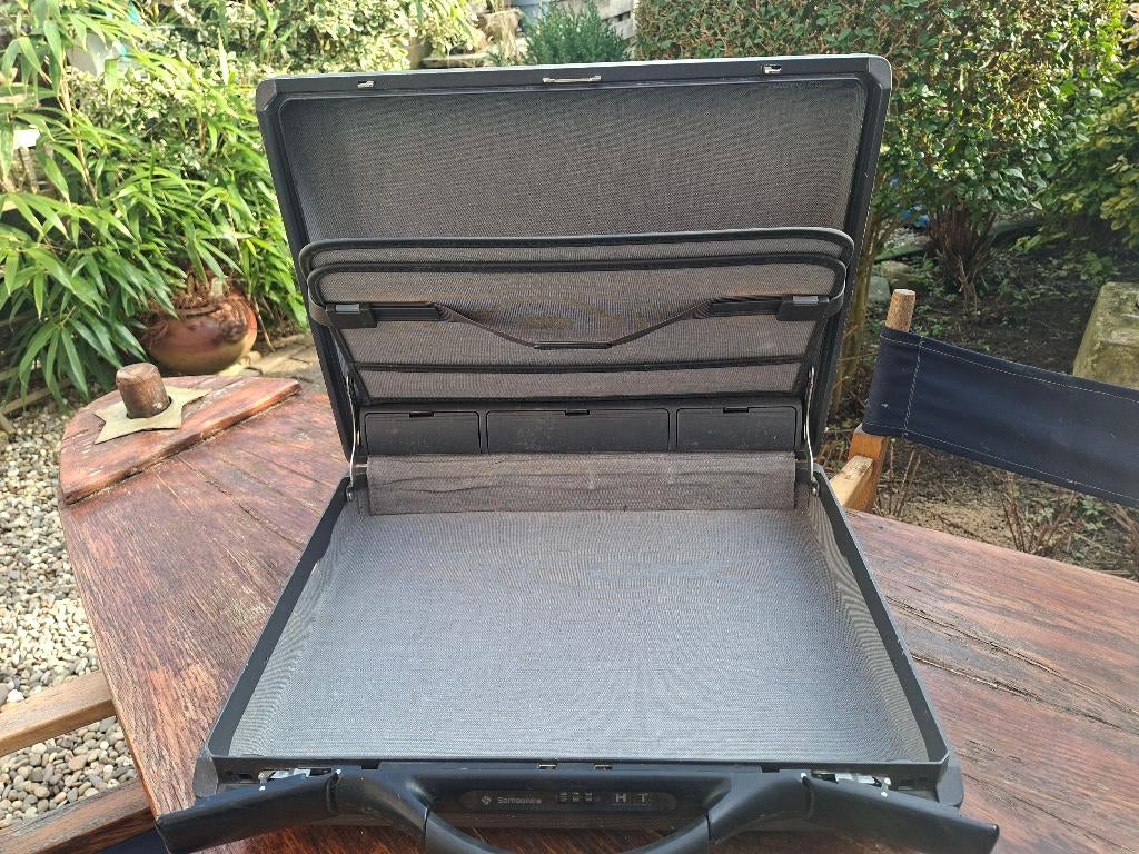 attache koffer, Ophalen, Hard kunststof, Slot, Minder dan 50 cm