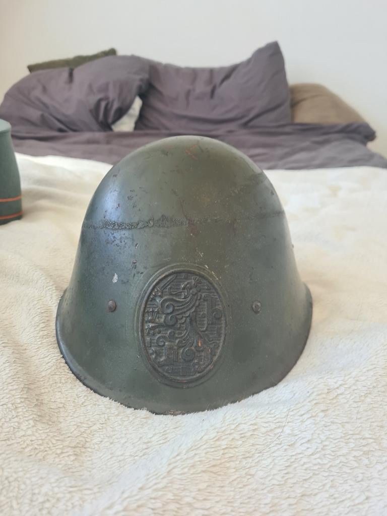 Te koop mooie M33 helm gestempeld, Ophalen of Verzenden, Nederland, Helm of Baret