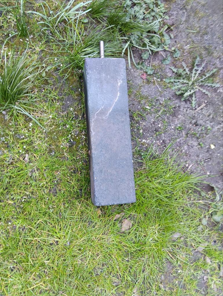 Nieuwe antraciet betonpoer 12/12/45 cm €5,00, Tuin en Terras, Ophalen, Nieuw, Beton