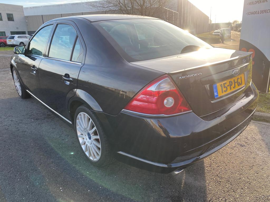 Ford Mondeo 2004 * 3.0 V6 ST220 * Top Auto * APK * 226PK!, Gebruikt, Mondeo, Zwart, Handgeschakeld