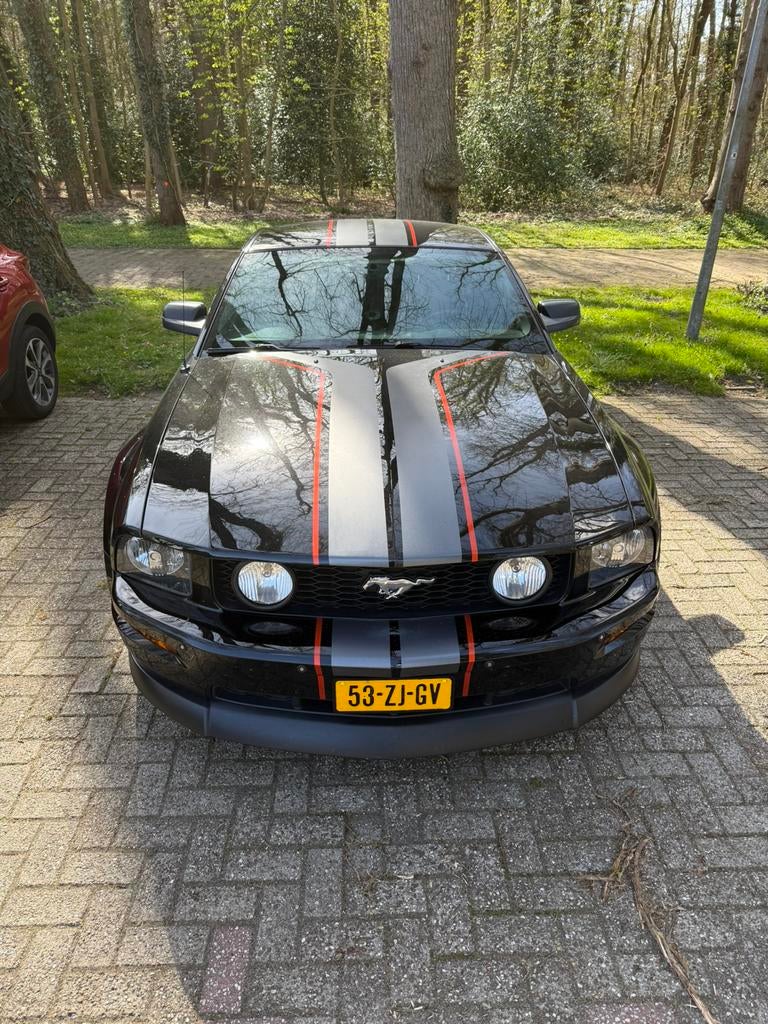 Ford Mustang 4.6 V8 GT 2008 Zwart, Auto's, 4 stoelen, 1465 kg, Zwart, Leder