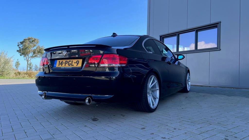 BMW 3-Serie 3.0 I 335 Coupe AUT 2007 Zwart, Auto's, BMW, Automaat, Achterwielaandrijving, Zwart, Zwart