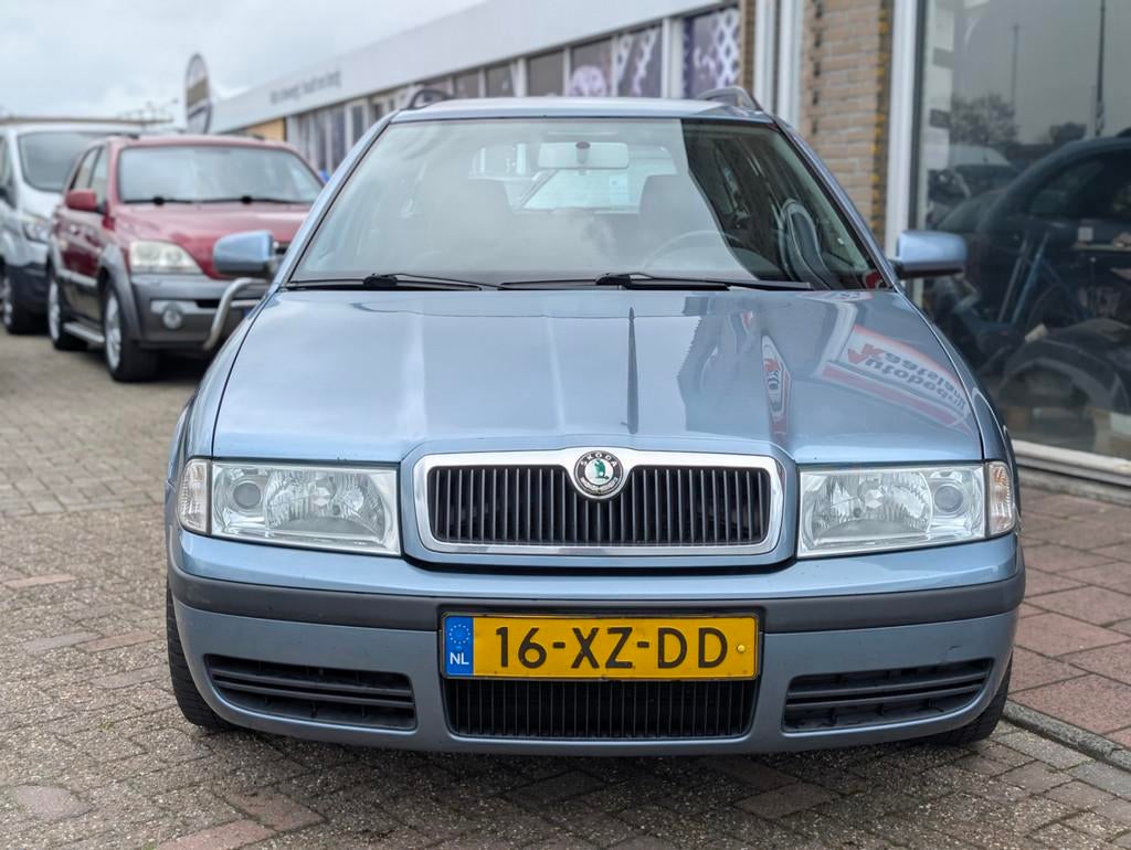 Skoda Octavia Combi 1.9 TDI Démarrage - Clima - Cruise, Voorwielaandrijving, Gebruikt, Zwart, Blauw