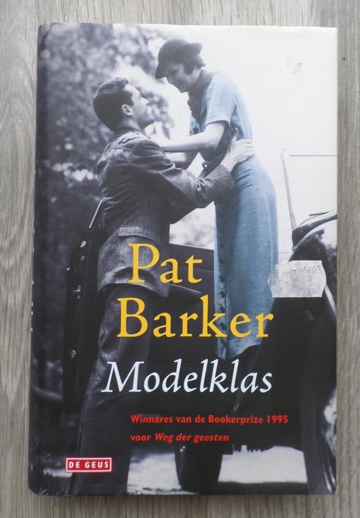 Pat Barker Modelklas, Boeken, Romans, Zo goed als nieuw, Europa overig, Ophalen of Verzenden