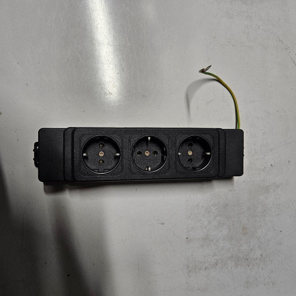 5x 3-voudige stekkerdoos met doorlussnoeren en aansluitsnoer, Ophalen of Verzenden, Gebruikt