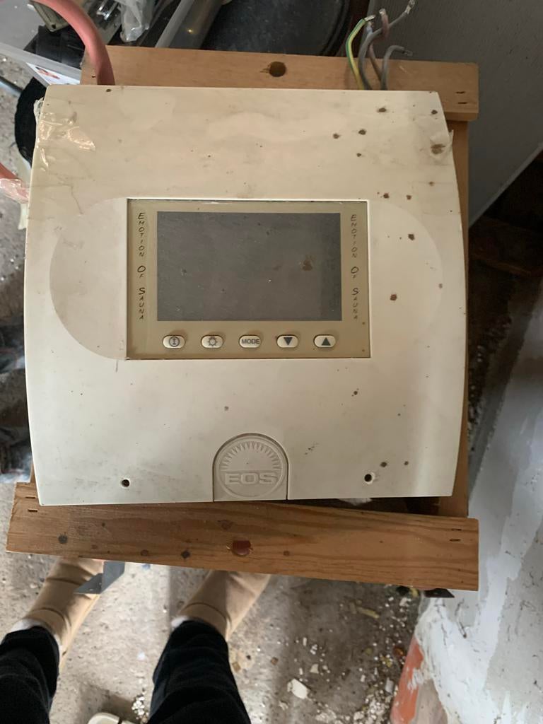 Finse Sauna 4-6 personen met kachel en bedieningspaneel, Ophalen, Gebruikt, Fins of Traditioneel, Complete sauna