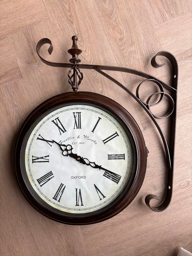 Mooie dubbelzijdige wandklok - 55x55 cm, diameter 40 cm, Ophalen, Gebruikt, Analoog, Wandklok