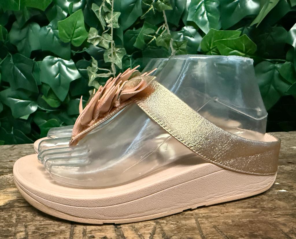 bijna Nieuwe slippers van Fitflop maat 38, Ophalen of Verzenden, Zo goed als nieuw, Fitflop, Roze