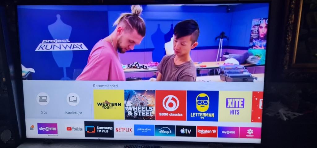 65inch Samsung LED Smart TV is zo goed als nieuw, 50 Hz, Ophalen of Verzenden, Zo goed als nieuw, Samsung