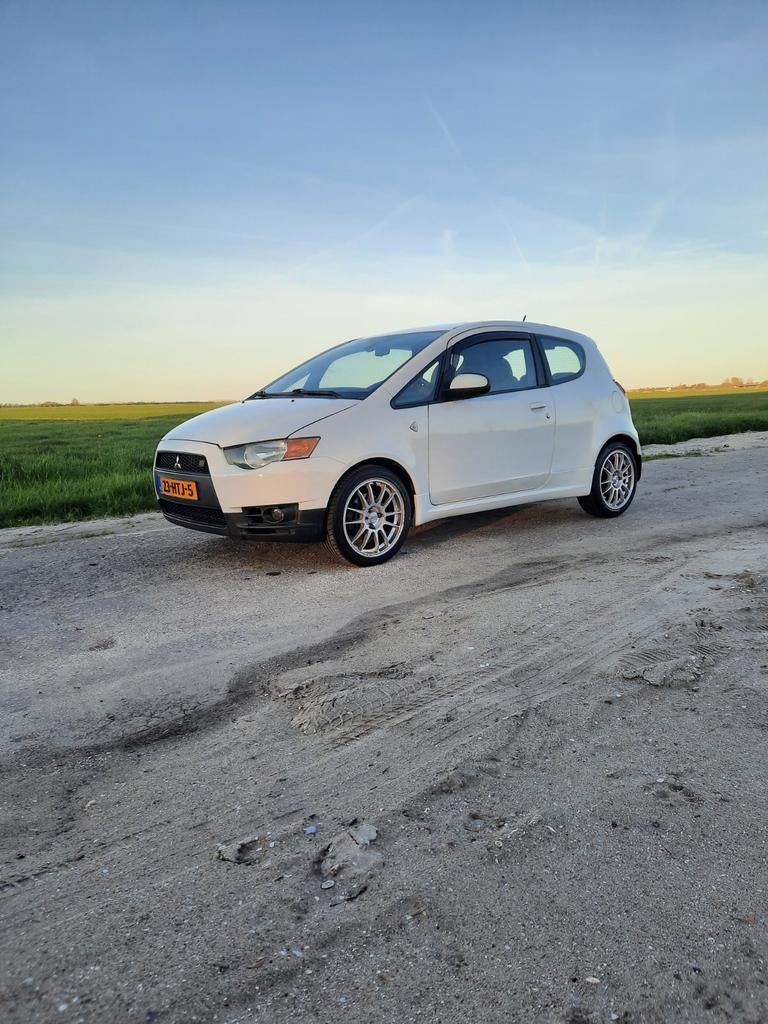 Mitsubishi Colt raillart 1.5 turbo, Voorwielaandrijving, 15 km/l, 40 €/maand, 4 cilinders