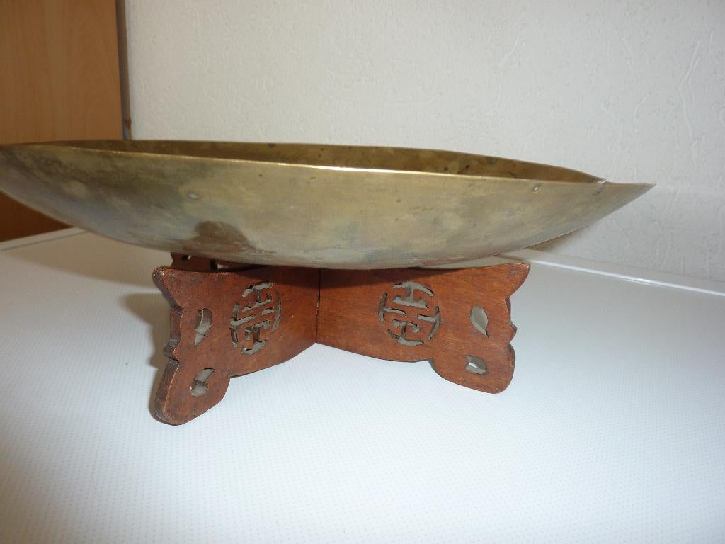 antieke koperen schaal met houten voet, Antiek en Kunst, Antiek | Koper en Brons, Ophalen of Verzenden, Koper