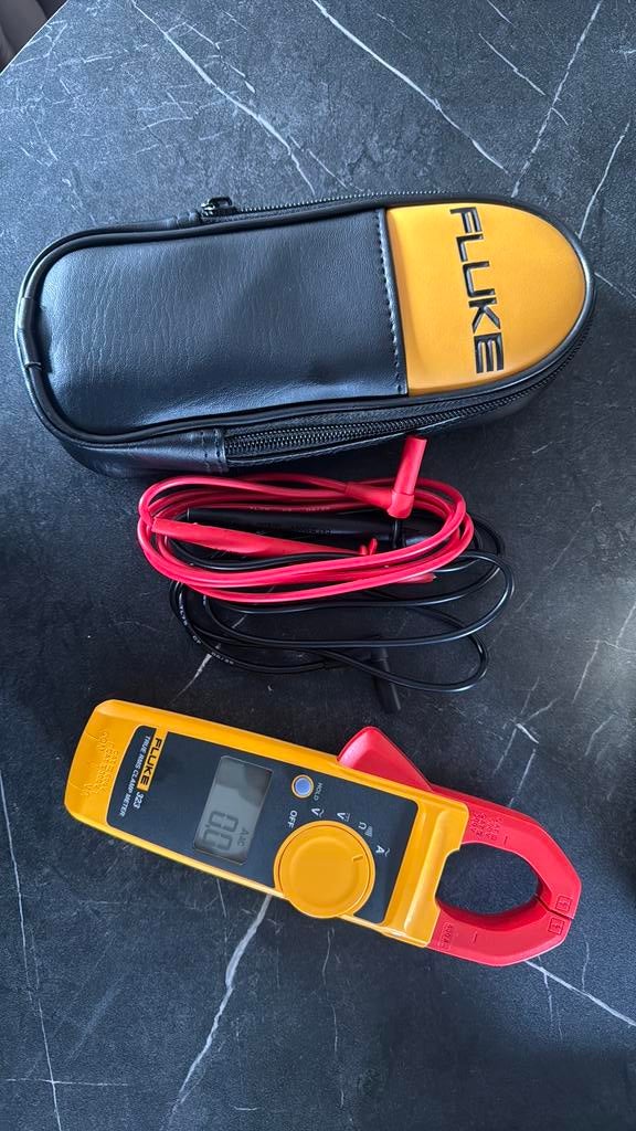 Fluke 323 Clamp Meter, Doe-het-zelf en Verbouw, Meetapparatuur, Ophalen of Verzenden, Nieuw, Overige meters
