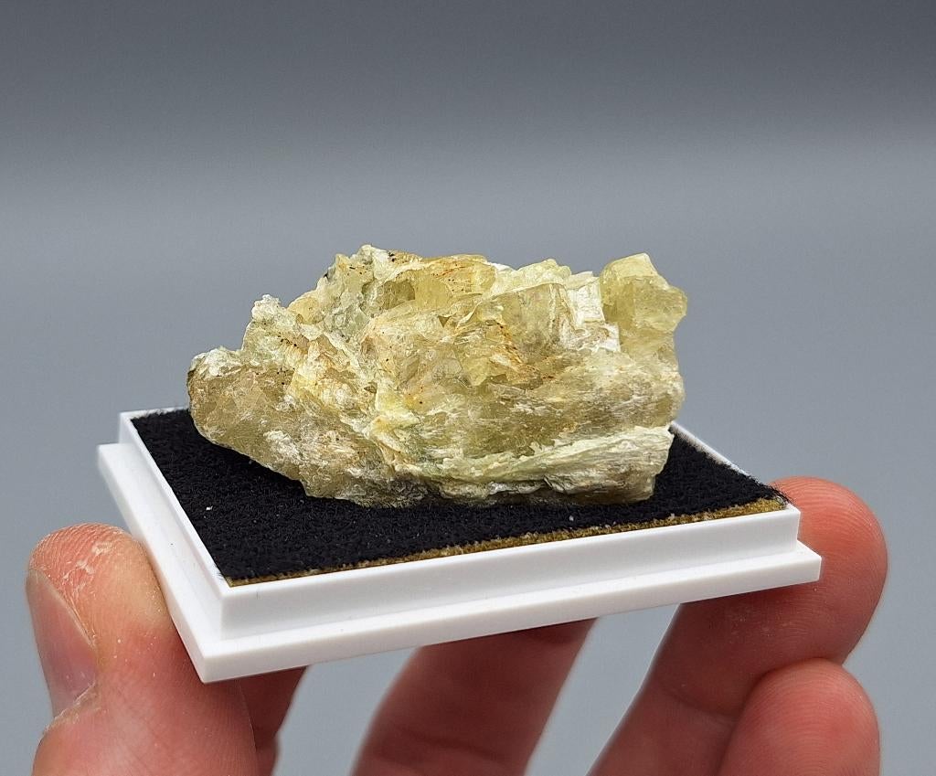 Apatiet - Pfitscher Joch, Zillertal, Oostenrijk, Ophalen of Verzenden, Mineraal