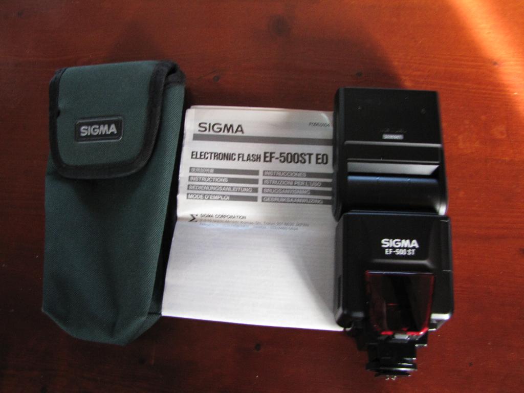 Sigma flitser voor Canon EOS analoog, Ophalen of Verzenden, Zo goed als nieuw, Sigma, Kantelbaar