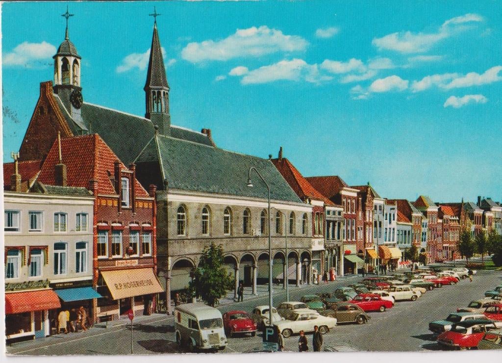 Zierikzee met auto's Renault Goelette, VW 1600, Ophalen of Verzenden, 1960 tot 1980, Ongelopen, Zeeland