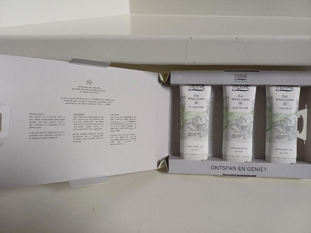 THERME DOOSJE SHOWER.BODYBUTTER.HANDBALM NIEUW, Ophalen of Verzenden, Nieuw, Overige typen