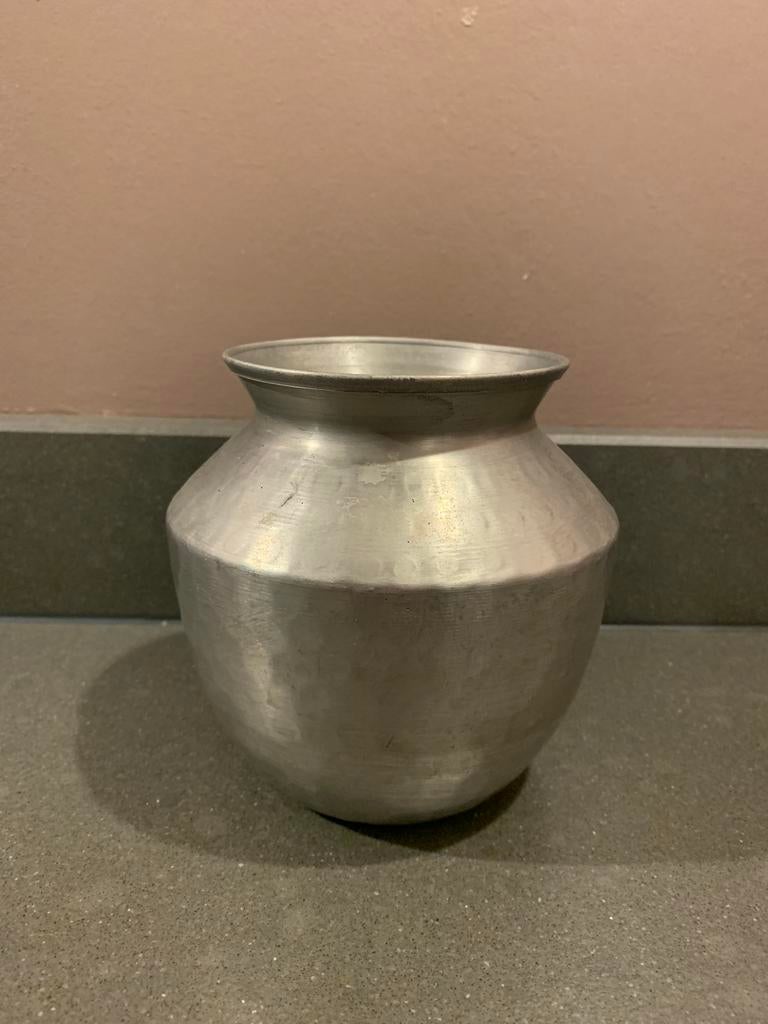 Madame Stolz vaasje tinnen look 12,5 x doorsnee 9 cm, Kunststof, Gebruikt, Overige kleuren, Ophalen of Verzenden